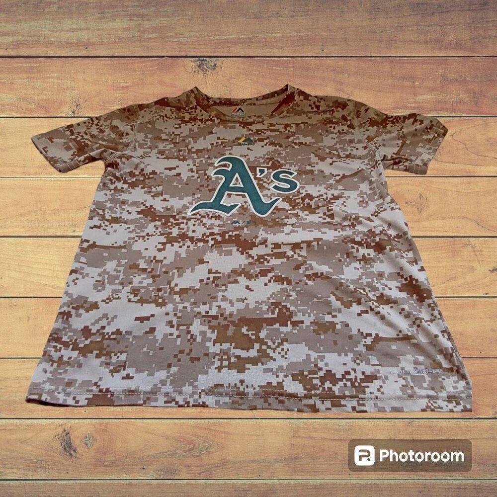Majestic Cool Base Desert Camo  Oakland A’s Shirt  Boys Size S 8   EUC